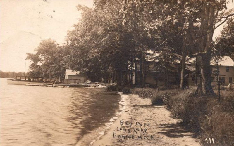 Bay Port Resort (Fenton Yacht Club) - Vintage Postcard (newer photo)